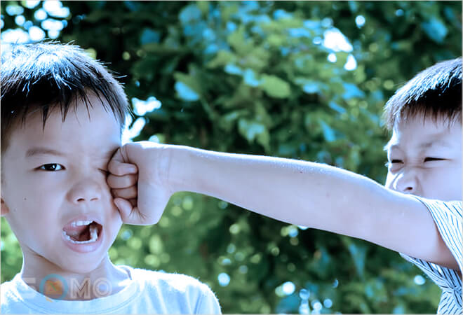 mơ thấy bị đánh bất ngờ