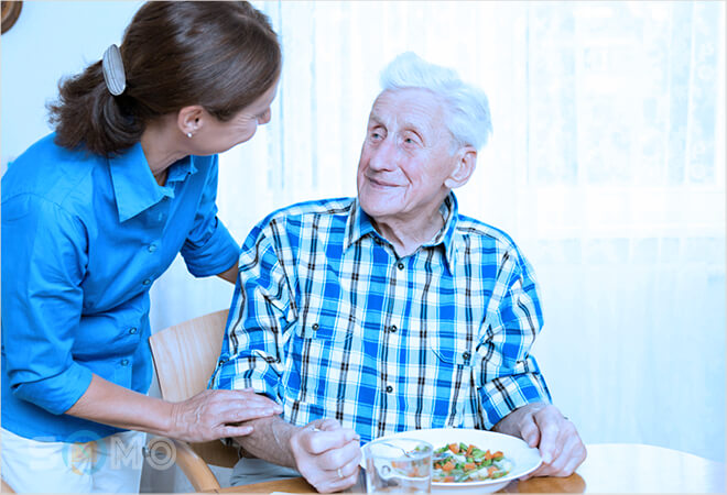 mơ thấy biếu cụ