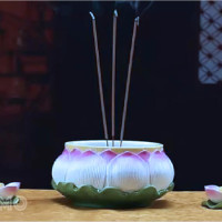 Mơ thấy bát nhang: Giải thích điềm báo, dự đoán tương lai và con số liên quan