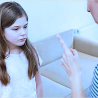 Mơ bị mẹ chửi: Khám phá điềm báo, giải mã và con số may mắn