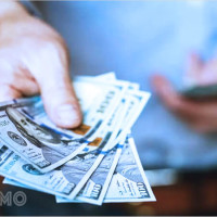 Mơ thấy tiền được chia đôi: Lời nhắn từ tiềm thức và bộ số chuẩn xác